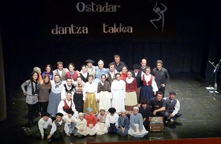 Ostadar dantza taldea:Gabonetako emanaldia