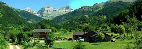 Aiko Taldea: Dantza tailerra eta bazkaria - Huesca  Aiko Taldea: Dantza tailerra eta bazkaria - Huesca
