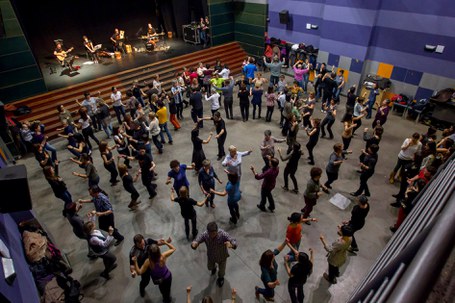 Aiko: erromeri-dantzaldia