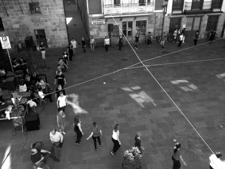 Aiko Taldea: erromeri-dantzaldia