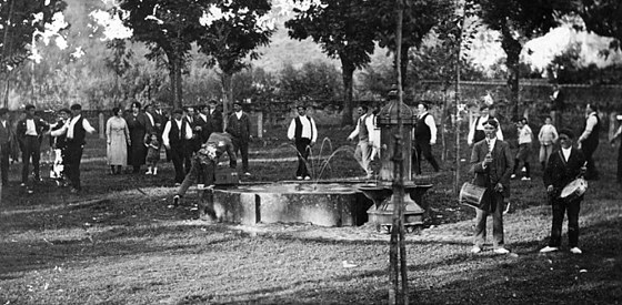 Dantzategia: mutildantzak