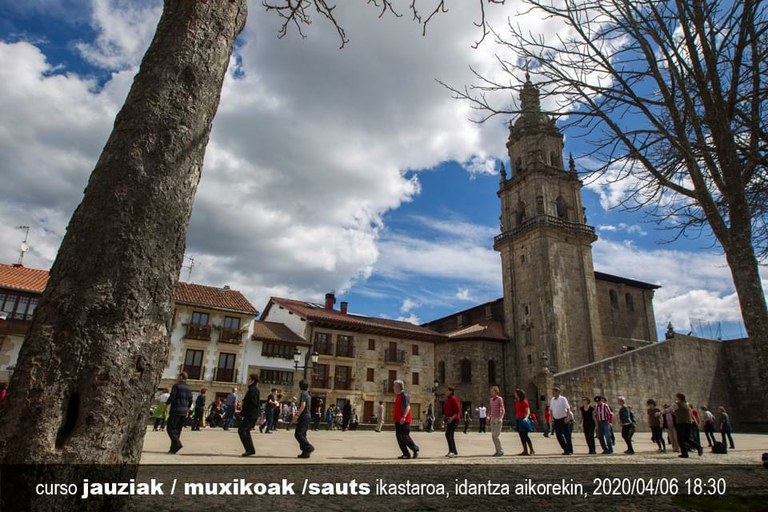 idantza Aikorekin: Dantza jauzi ikastaroa. Hasiera
