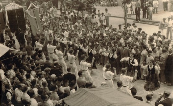 Larrain dantzako dantzak. Areatza, ekainak 29-30