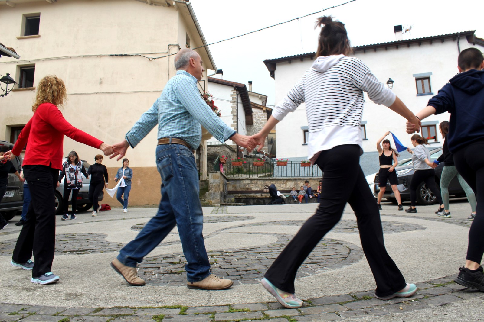 Zortzikoan lotzen dira lizarragarrak