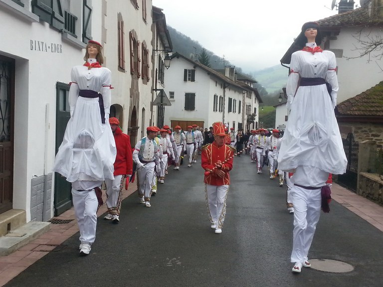 Bolant goiza, Luzaiden