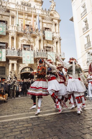 Iruñea. Trokeo-dantzak