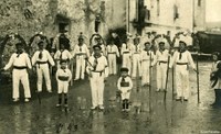 Grabitazio-uhinak dantzan Grabitazio-uhinak dantzan