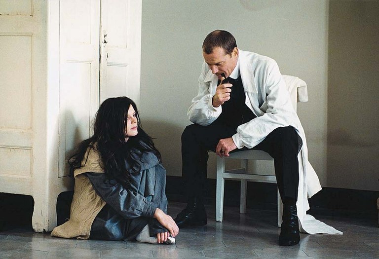 Heroi eroen ezohiko normaltasuna