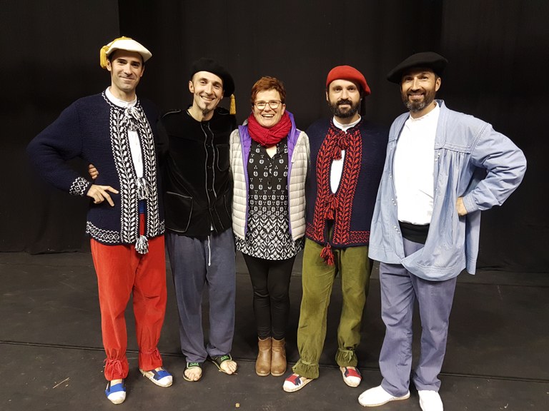 Dantza-kontuak Irulegi irratian