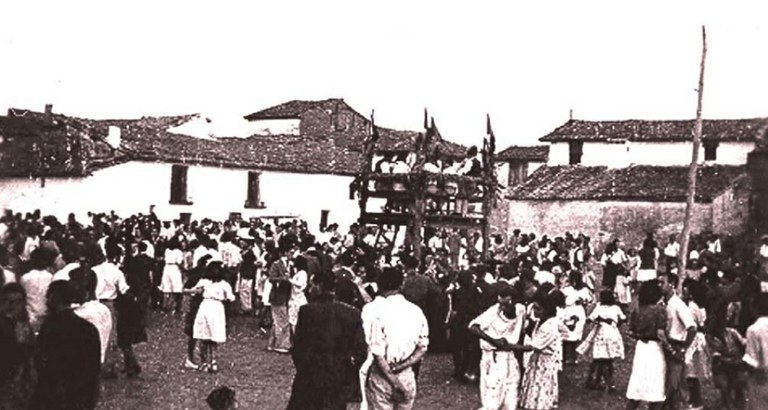 Burlatako dantzaldia. 1940 urte inguruan