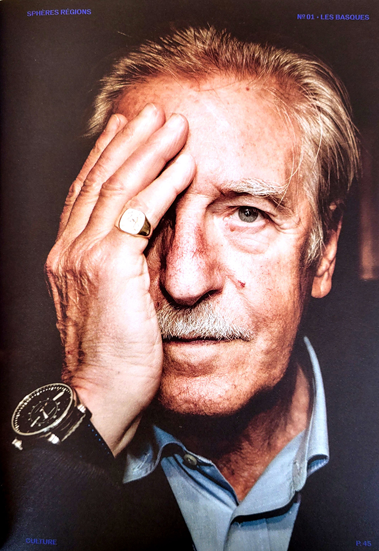 Juan Antonio Urbeltz, Spheres Region aldizkarian