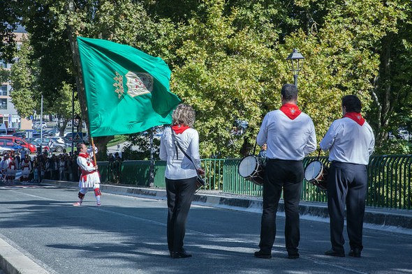 Sanfermin Aldapakoaren ezpata-dantza 2017-01
