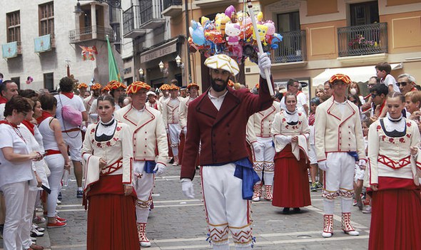 Hasier Morenok egin zituen aurtengoan, prozesioako buruzagi lanak