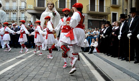 Hiru Burguen soka-dantza, Iruñea, 2018-09-08. Argazkia: Duguna