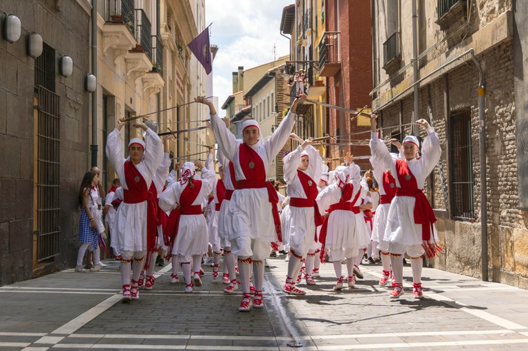 2024-07-08_Txikien-ezpata-dantza-02