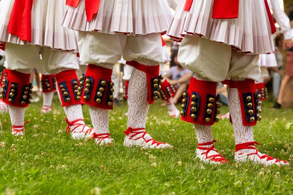 Sanjoan bezperako soka-dantza 2019_oinak