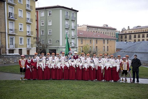 60. urtez dantzan