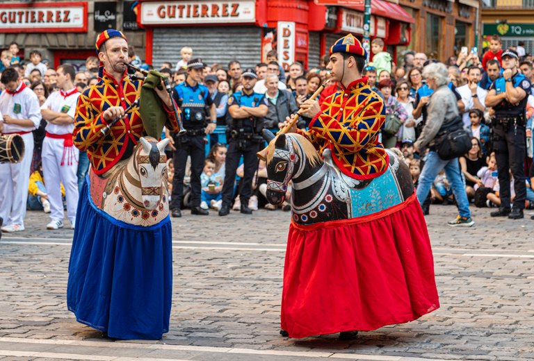 2024-09-08_Batasunaren_pribilegioa-02