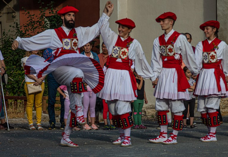 2022-06-23_Donibane-soka-dantza_02 2022-06-23_Donibane-soka-dantza_02