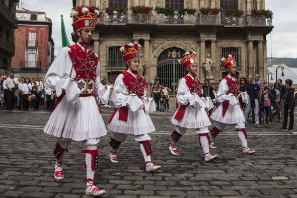 Sanfermin Aldapakoaren ezpata-dantza 2016 - 07 Sanfermin Aldapakoaren ezpata-dantza 2016 - 07
