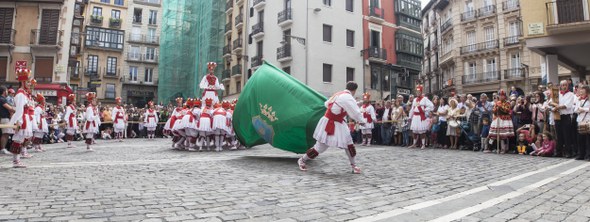 Sanfermin Aldapakoaren ezpata-dantza 2016-18 Sanfermin Aldapakoaren ezpata-dantza 2016-18