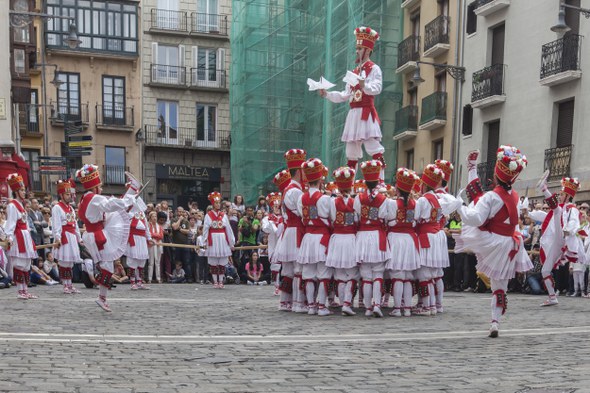 Sanfermin Aldapakoaren ezpata-dantza 2016-16 Sanfermin Aldapakoaren ezpata-dantza 2016-16