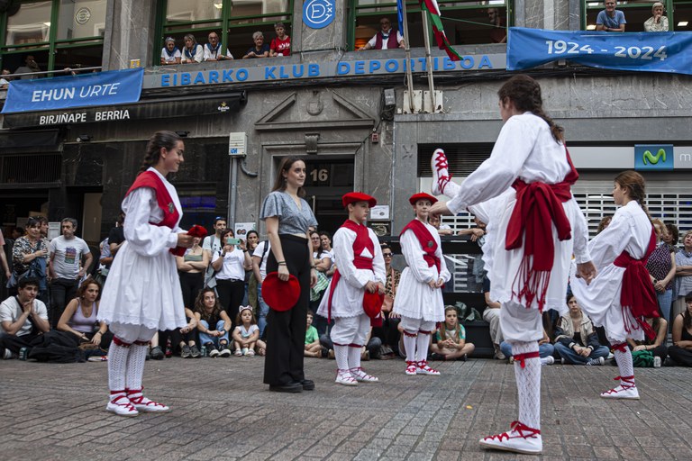 Aunitz urtez, Eibarko Klub Deportiboa!