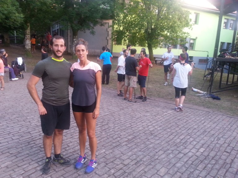 Bi iruindar Arraten, beste behin