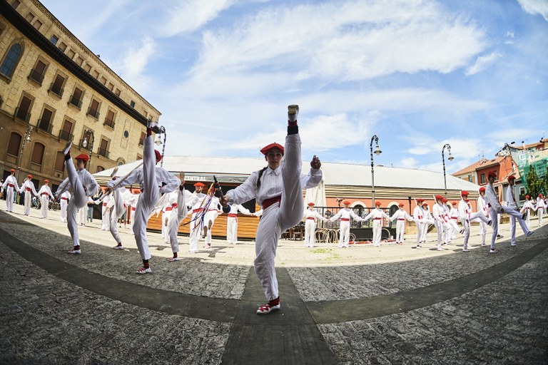 2025-05-25_Duguna_dantzari_eguna-15 2025-05-25_Duguna_dantzari_eguna-15