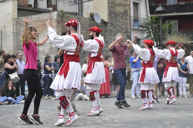 2022-06-23_Donibane-soka-dantza_05 2022-06-23_Donibane-soka-dantza_05