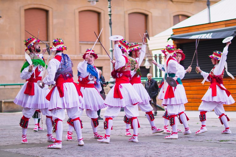 2022-04-09-Burguen-plaza-05