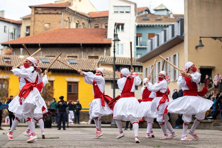 2021-11-06_Dantzara_Plazara_1_Iruñea_04 2021-11-06_Dantzara_Plazara_1_Iruñea_04