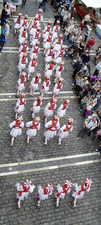 Dantzaz beterik datoz aurtengo Sanfermin txikiak