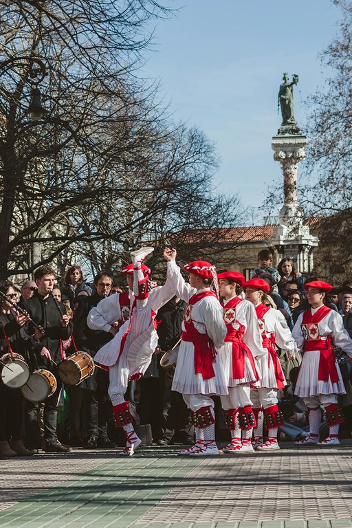 Inauteriak abiatzeko, San Blas eguneko soka-dantza
