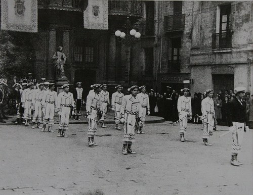 Iruñeko dantzariek 60 urte