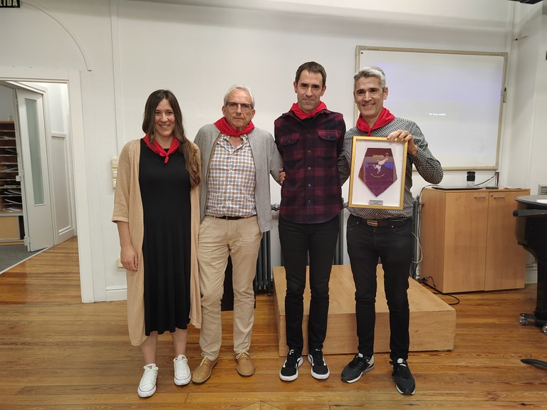 Iruñeko Orfeoiak ohorezko bazkide izendatu gaitu