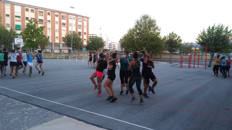 Kalean entsaiatu nahi dugu, kaleak bizi gaitu gu...