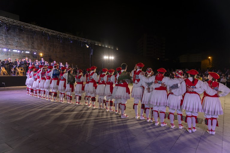 Lagun artean ospatu dugu txupinazoa