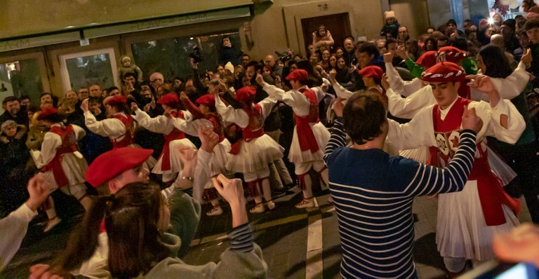 Odol berria San Blaseko soka-dantzan