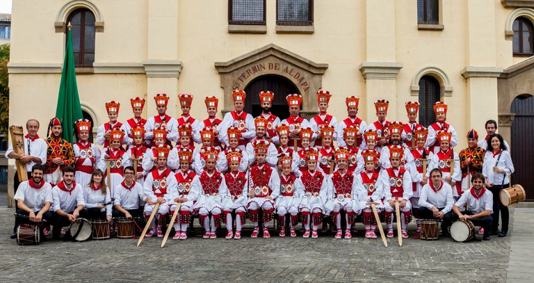 Sanfermin Aldapakoaren ezpata-dantza 2016: kronika Sanfermin Aldapakoaren ezpata-dantza 2016: kronika