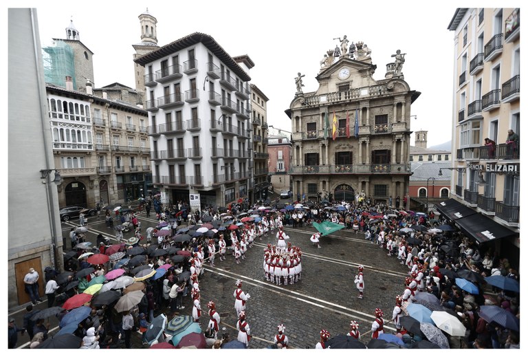 Sanfermin Aldapakoaren ezpata-dantza 2024