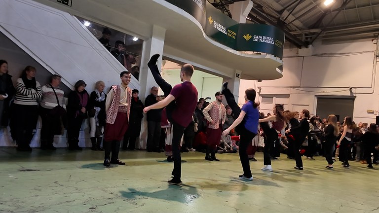 Hattah-ko dantzarien omenezko soka-dantza