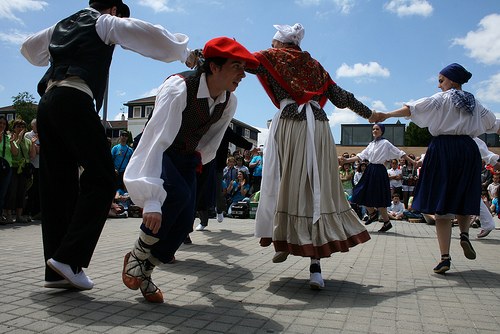 Udaberriko jira-birak: Altsasutik Elizondora