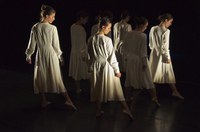 Zuria gure erara dantza ikuskizuna abenduaren 13an Donostian Zuria gure erara dantza ikuskizuna abenduaren 13an Donostian