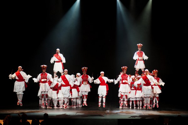 Aunitz Urtez ezpata-dantza: Aldapako San Ferminen eta Arrateko ezpata-dantzak batera