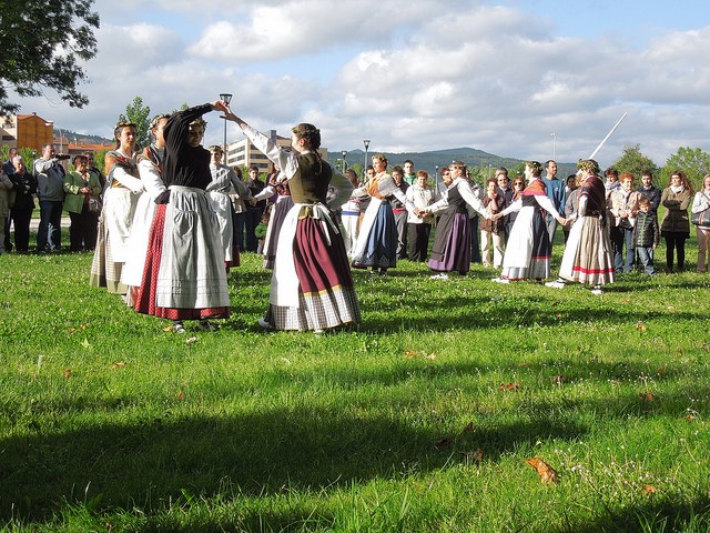 Duguna dantza taldea - Iruñea (Nafarroa)