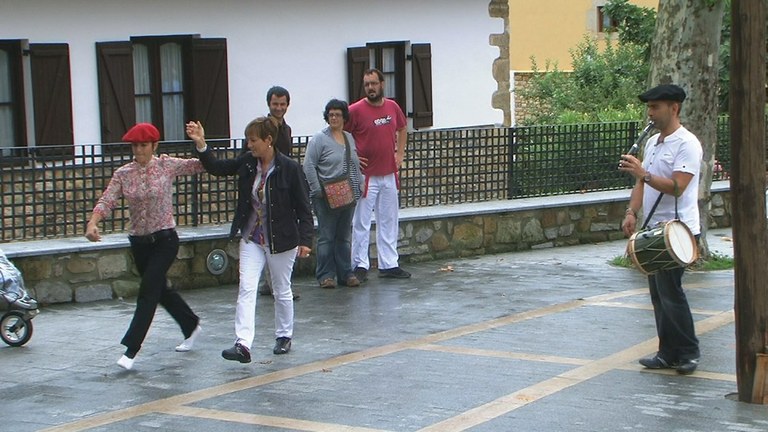 Garaiko dantza taldea - Garai (Bizkaia) Garaiko dantza taldea - Garai (Bizkaia)