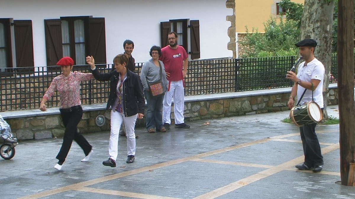 Garaiko dantza taldea - Garai (Bizkaia)