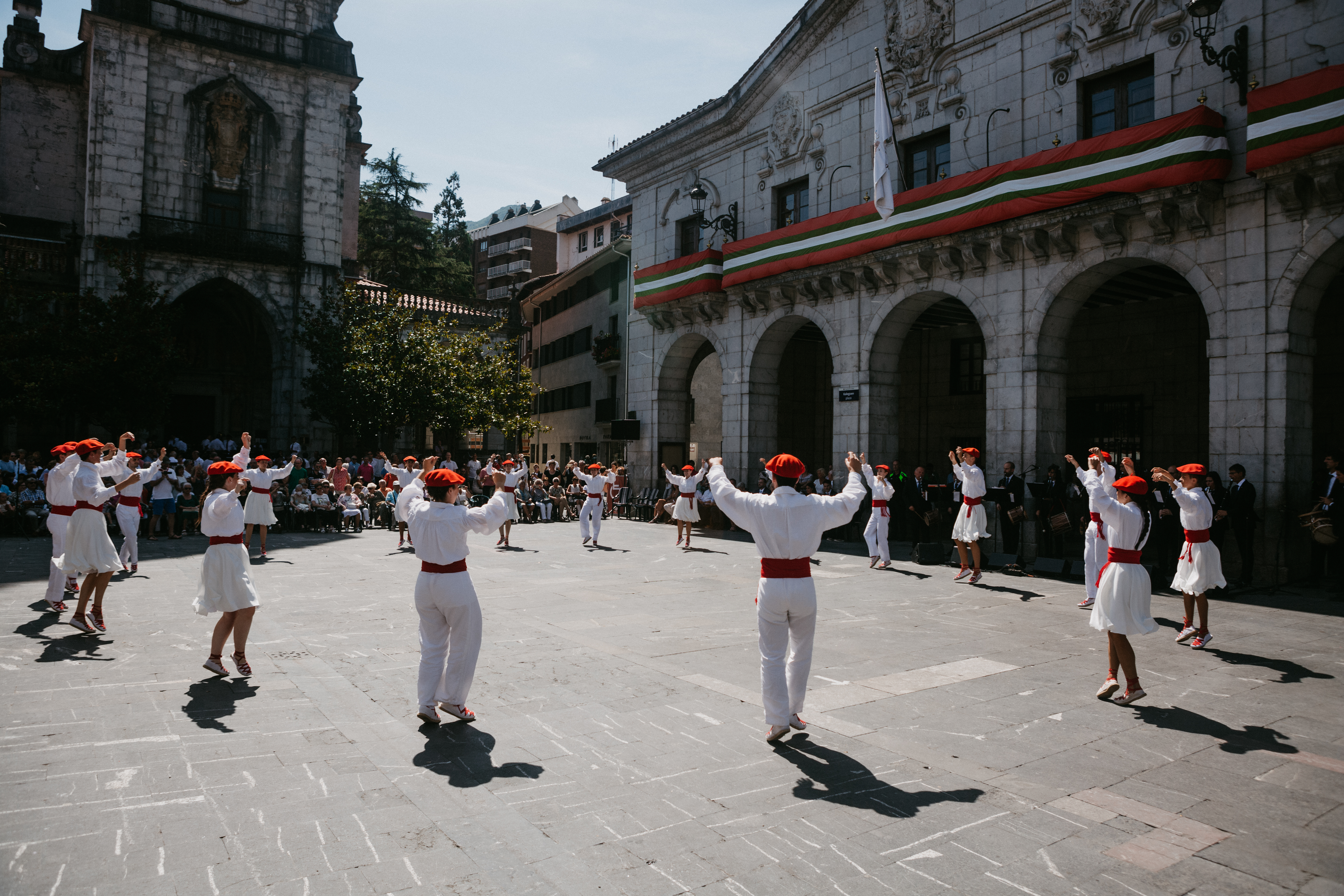 SB soka-dantza 3 SB soka-dantza 3