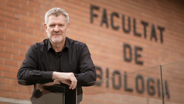 Koska nagusia, inertzia.